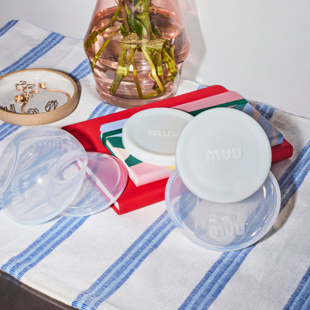 Two Muu pumps with lids